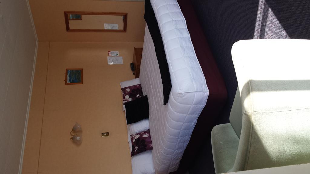טימארו Townhouse Motel מראה חיצוני תמונה