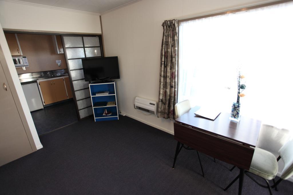 טימארו Townhouse Motel חדר תמונה