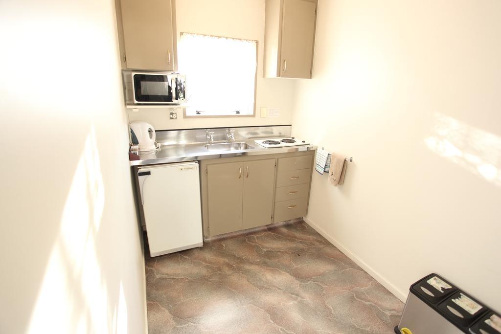 טימארו Townhouse Motel חדר תמונה