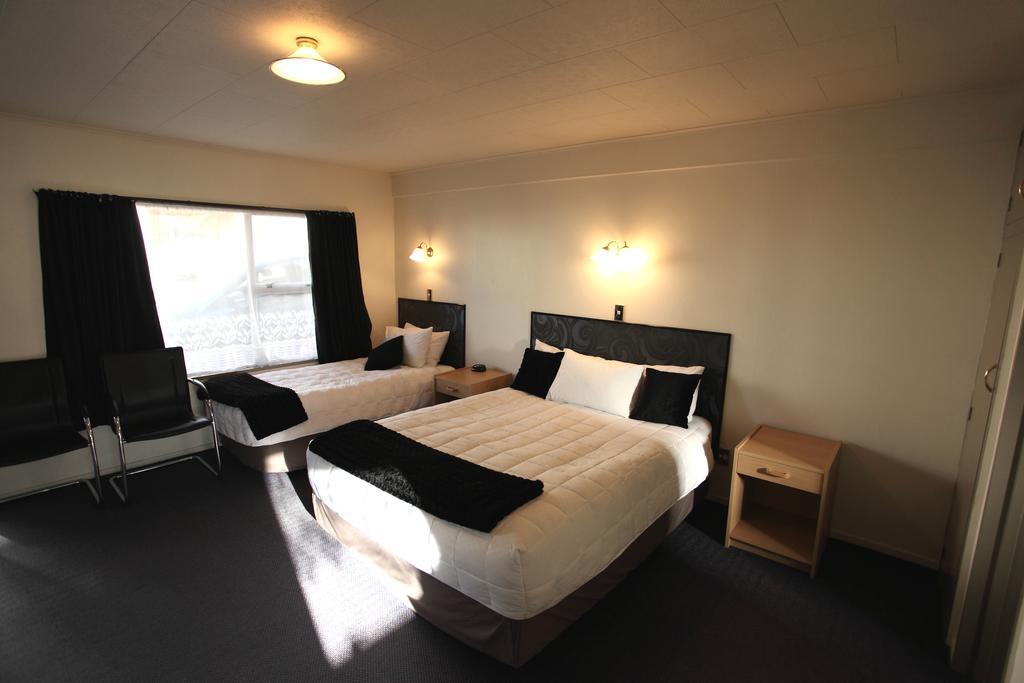טימארו Townhouse Motel מראה חיצוני תמונה